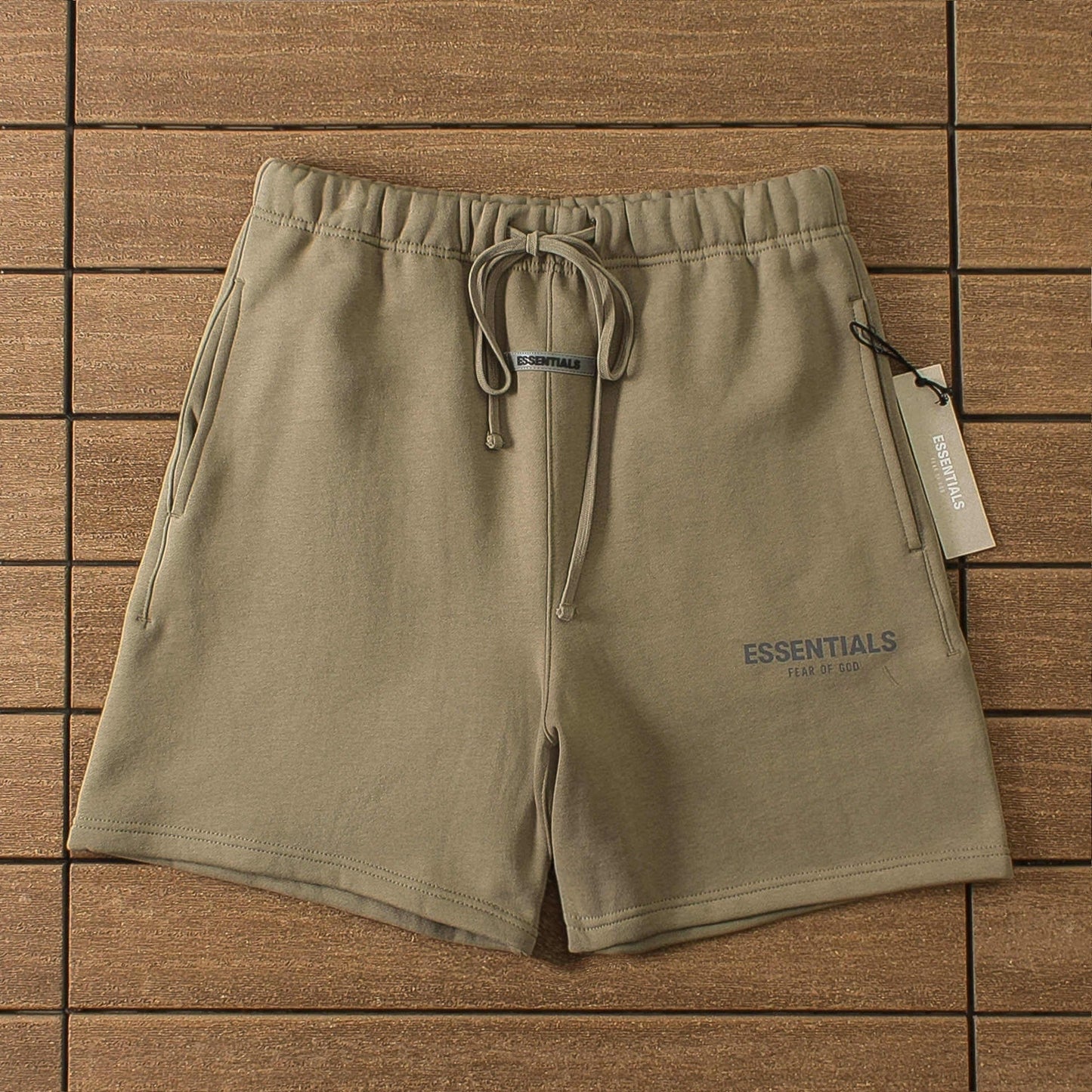 "Essence" Shorts Brown
