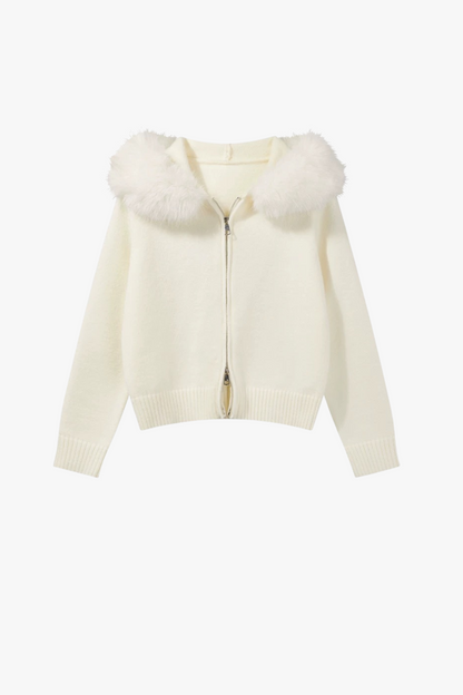 SORA – STRICKJACKE MIT KUNSTFELLKRAGEN