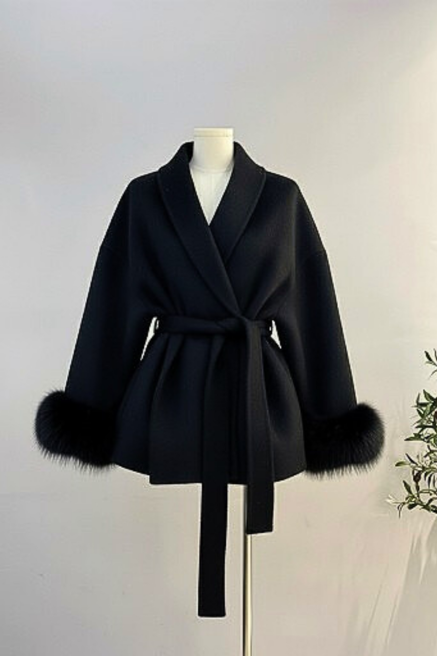 KATE – PREMIUM MANTEL MIT ECHTFELL