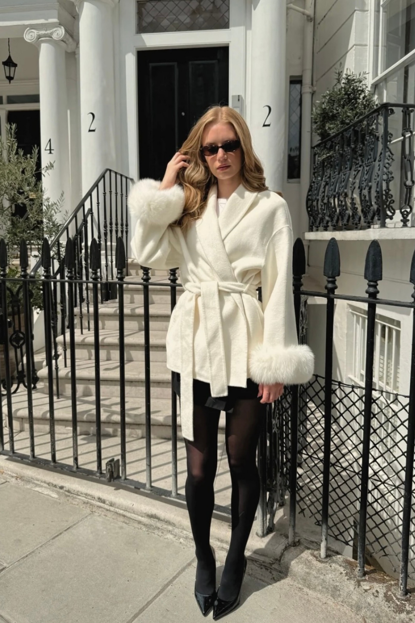 KATE – PREMIUM MANTEL MIT ECHTFELL